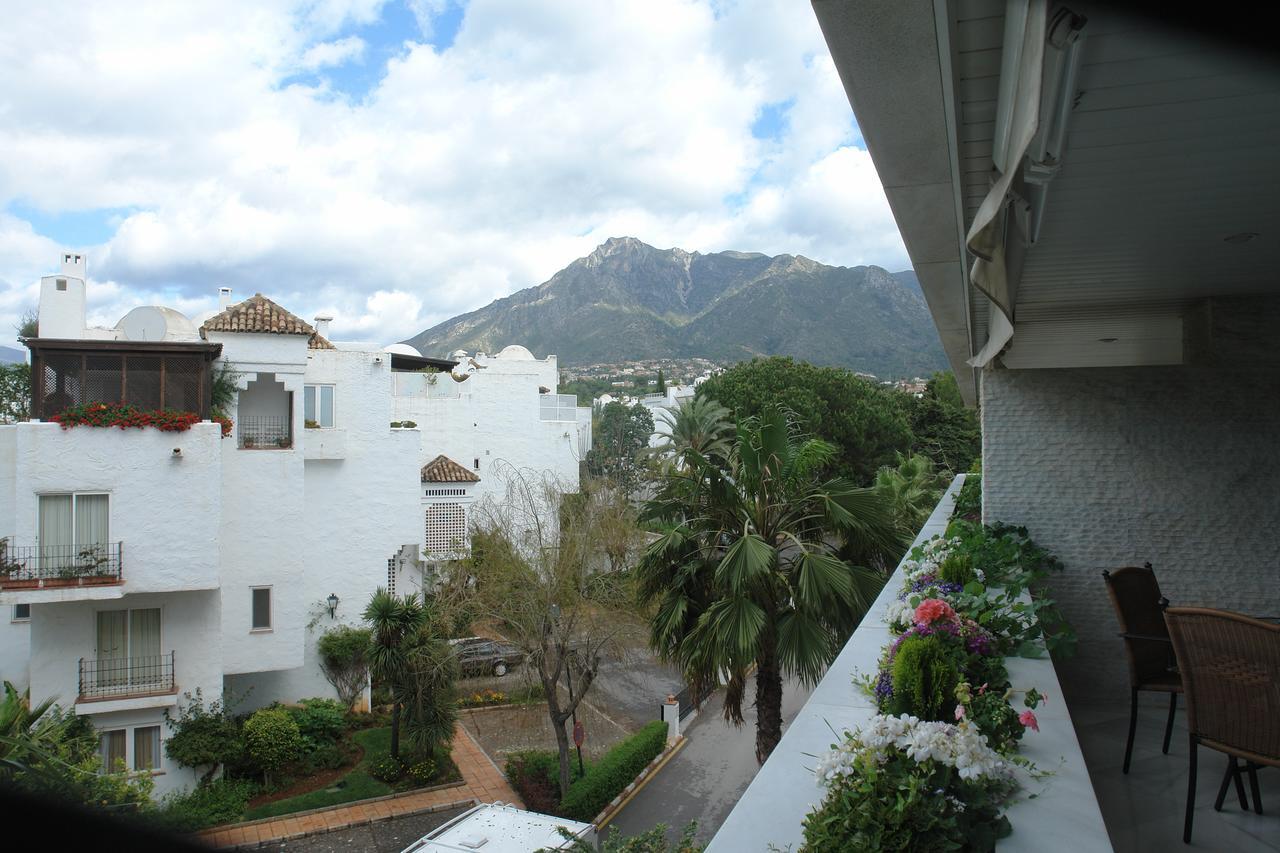 Marina Mariola Marbella Hotel Exterior photo